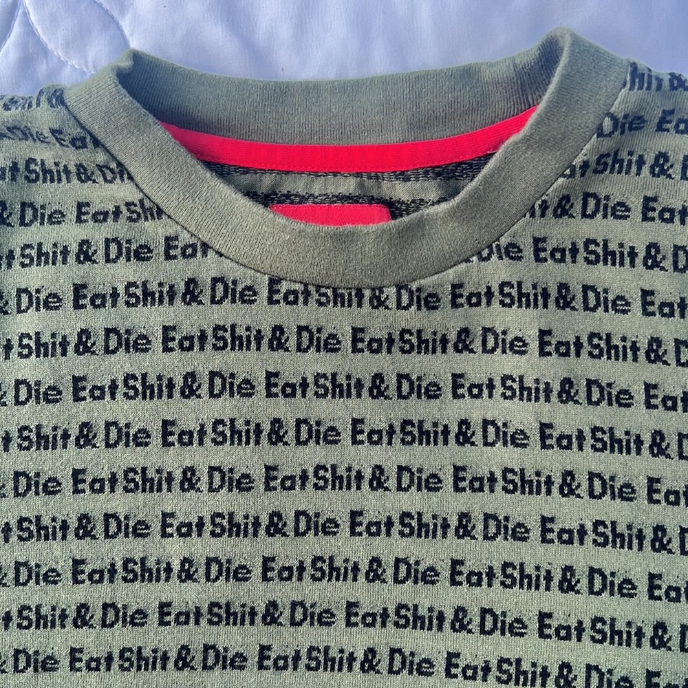 Supreme shirt “Eat Sh*t & Die” jacquard